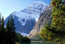 杏彩体育：三连胜！郑钦文2比0战胜对手 晋级八强央视新闻客户端.